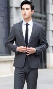 秋冬這樣穿西服，男性魅力爆棚